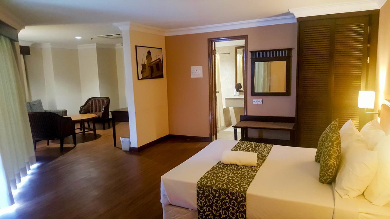 פורט דיקסון Hotel Legacy מראה חיצוני תמונה