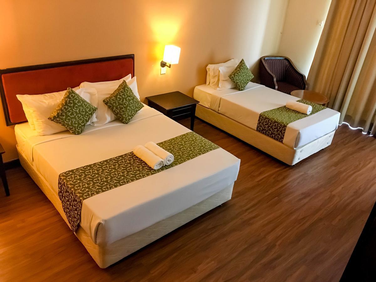פורט דיקסון Hotel Legacy מראה חיצוני תמונה